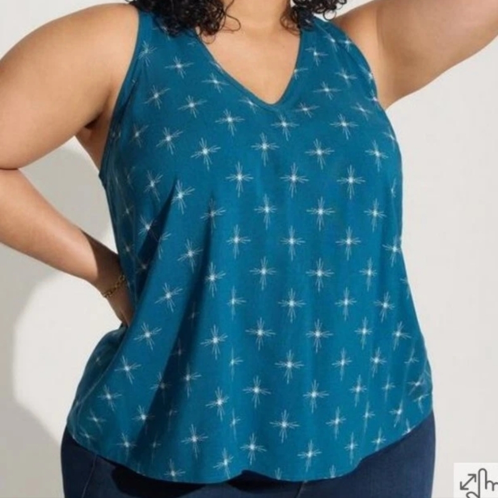 Torrid Size 5 5X Blue Stars Challis Stitch Detail Tank Top Blouse NWT